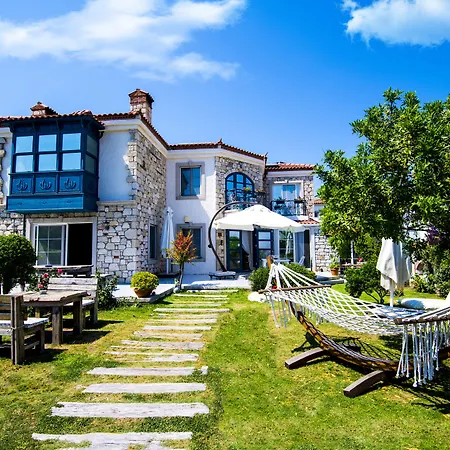 Sultan Butik ℳℛ Luxury Concept بيت ضيافة ألاتشاتي